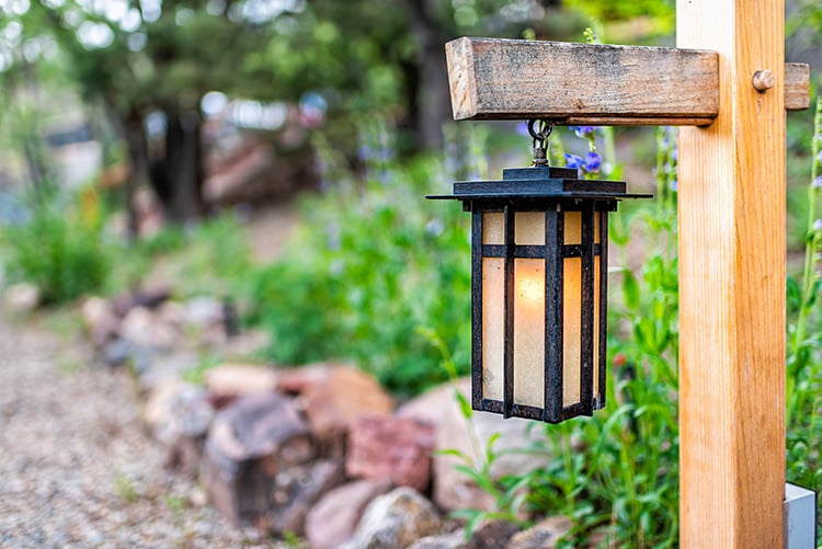 How to Install a Wood Lamppost